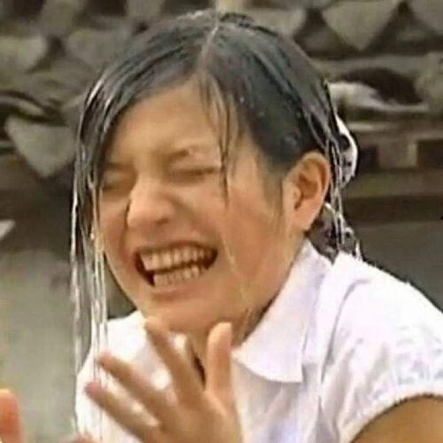 阿朱吃瓜爆料图片表情包,揭秘娱乐圈幕后故事